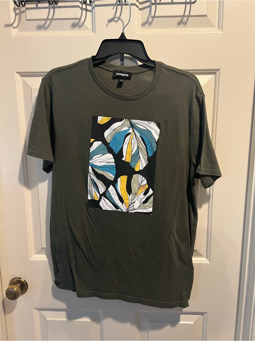 Express Men's Olive Graphic T-Shirt with Blue, Yellow & White Leaf Motif